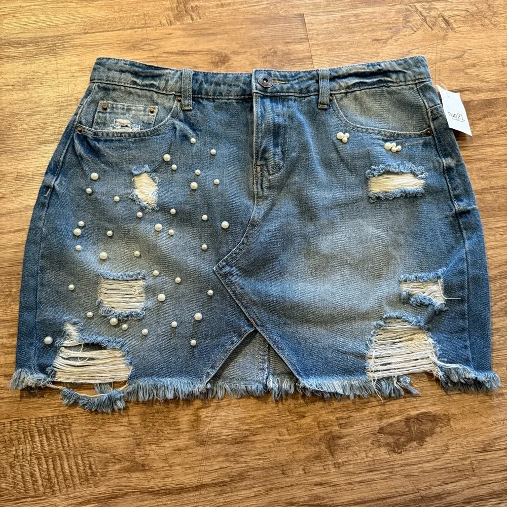 Rue21 Blue Denim Mini Skirt w/ Pearl Embellished Distressed Med‎ 100% Cotton Y2K
